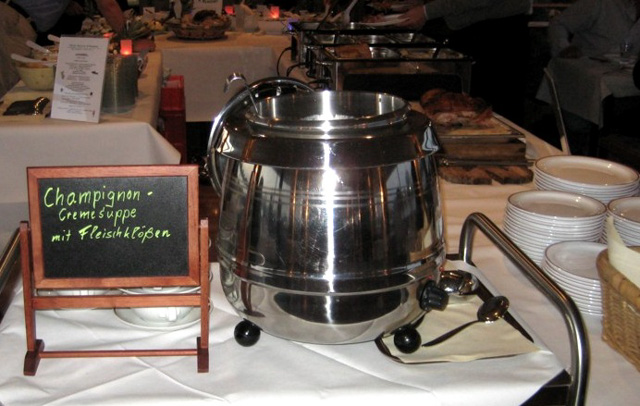 Unser Partyservice Wittorf empfiehlt die Hochzeits-Suppe